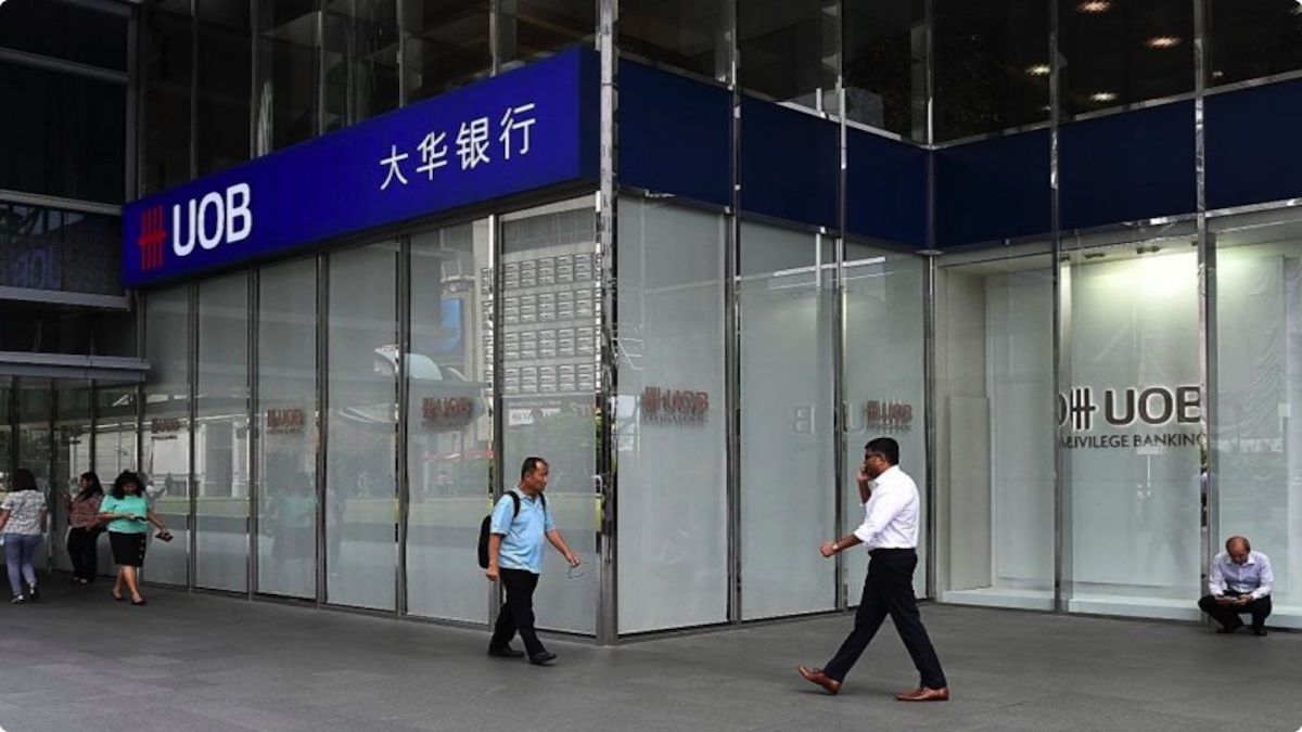 大华银行员工也准备加薪和升职了,员工今天笑嘻嘻