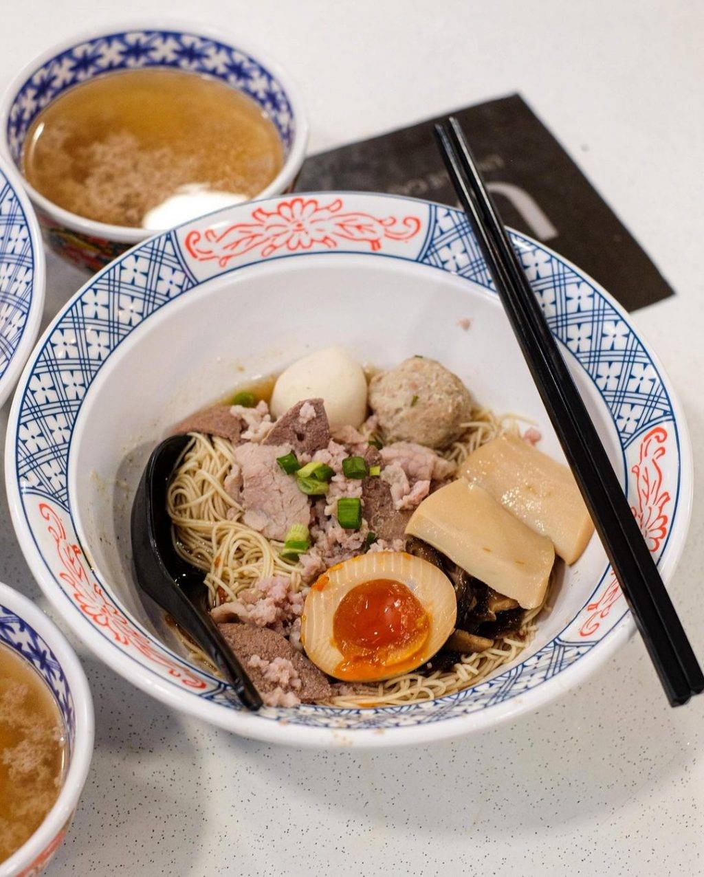 来一碗很讲究的面🍜给面子Gimee Face小面摊：走心又走胃，$6.80吃到鲍鱼面😍