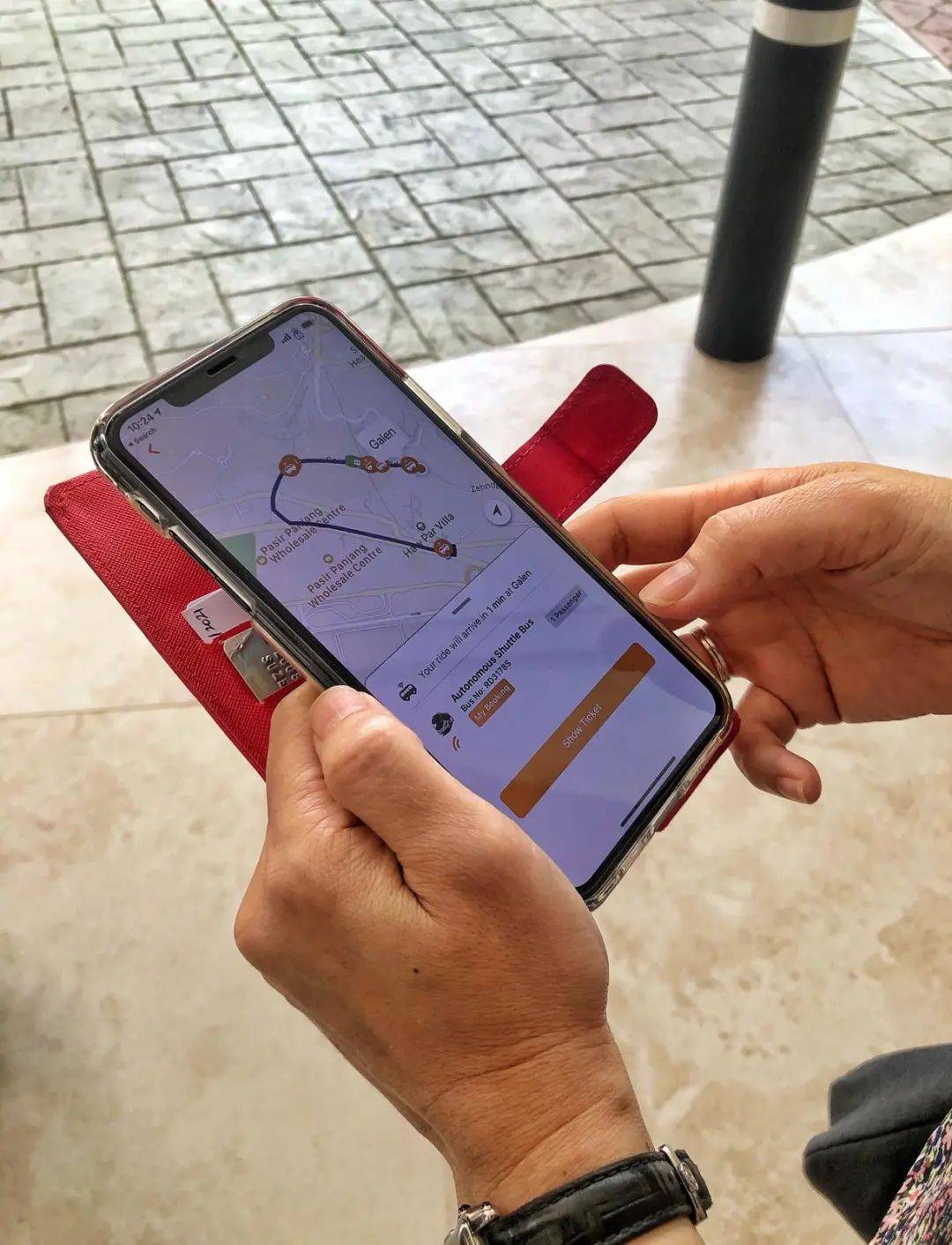 厉害了！新加坡试行首个无人驾驶收费巴士服务！通过手机APP就可以预约搭乘