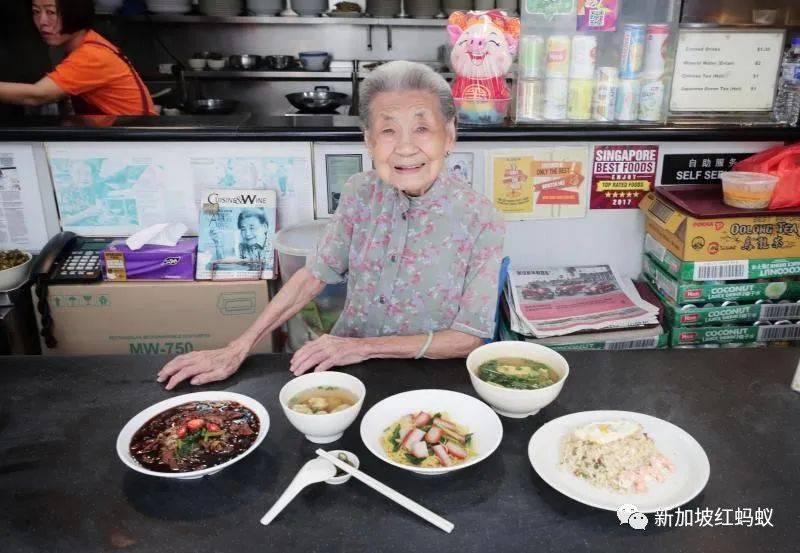 新加坡权威美食家列出10大必吃的小贩佳肴,第一名是