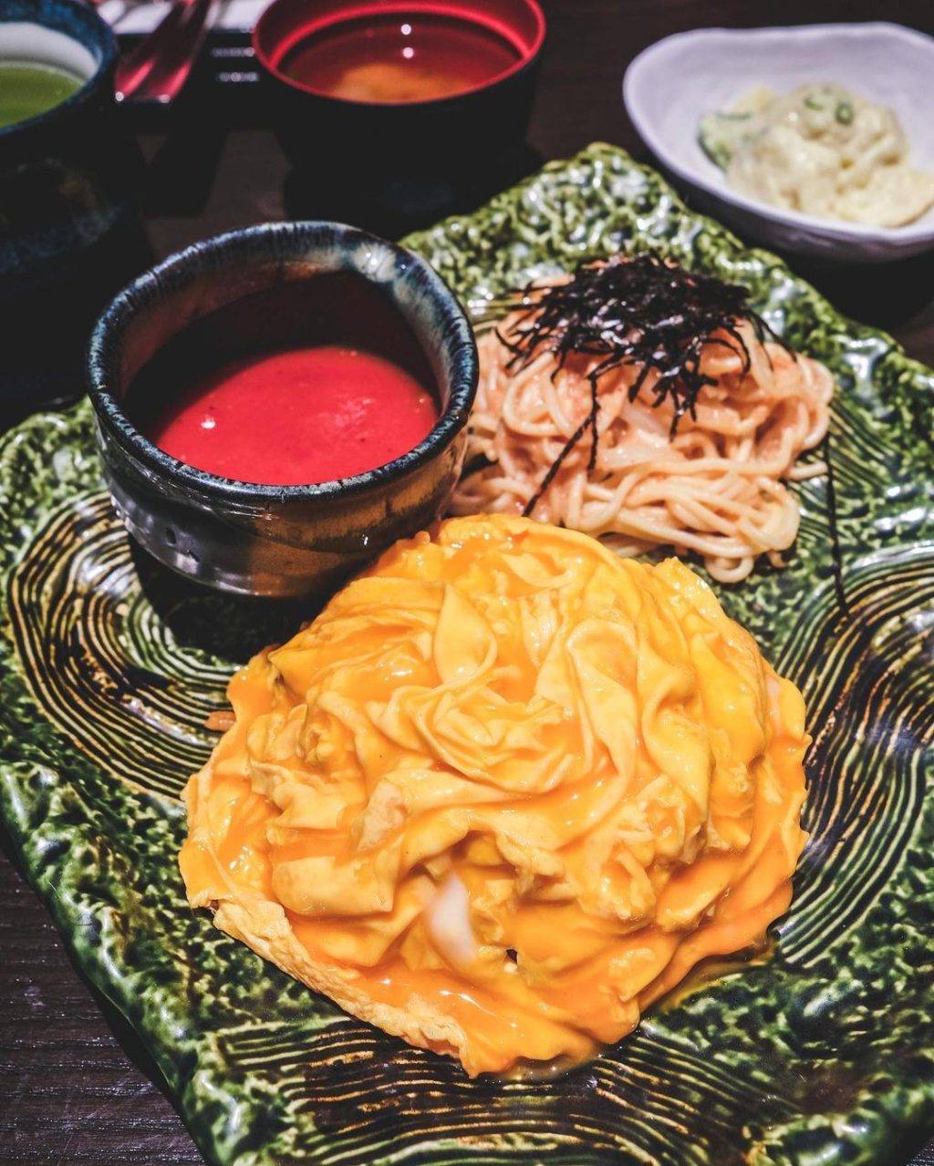 Bugis+排队王🏆 会流心的鸡蛋！爆火日式蛋包饭&amp;面专卖店🤤 独家销魂好滋味