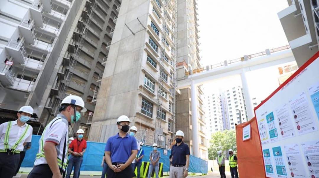 提高本地就业率，新加坡政府都做了什么