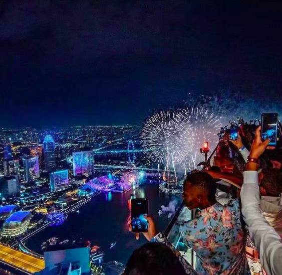 跨年去哪儿？来新加坡这几家skybar, 360°俯瞰超级无敌夜景