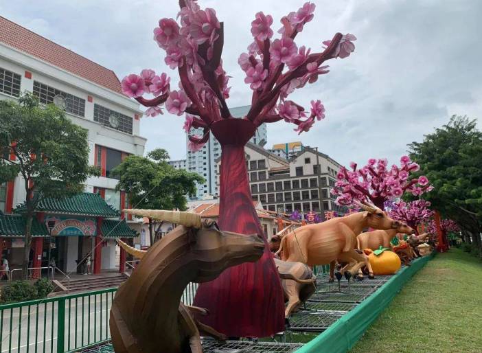 新加坡唐人街解锁网红打卡新姿势，网友：满满的丰收味儿