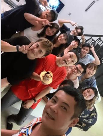 ◤新国阻断措施◢13人群聚庆生违例 将被控屋主是曹国辉？