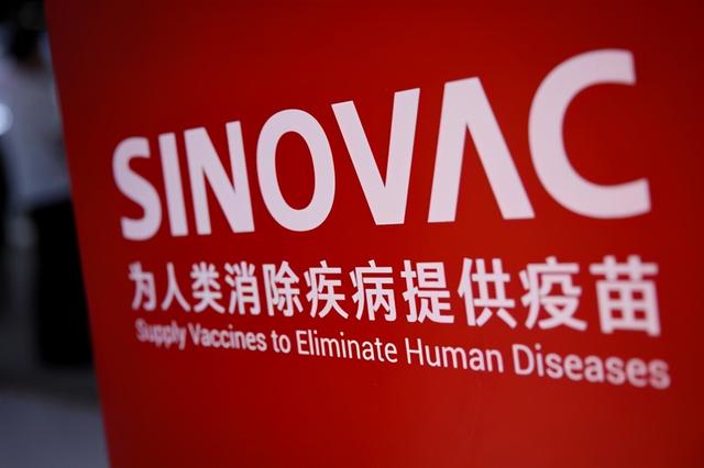 新加坡开打中国疫苗，预约电话被打爆，医护：铃声一刻都没有停过