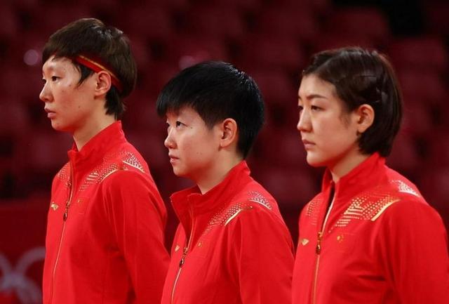 孙颖莎一单，王曼昱一人拿2分，国乒速胜新加坡进四强，约战日乒