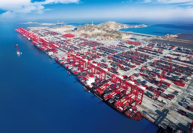 700亿打造世界第一大港，吞吐量远超美国，为何新加坡不淡定了？
