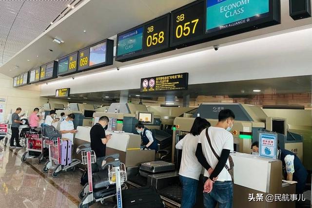 新加坡航空波音787-10客机执飞重庆航线