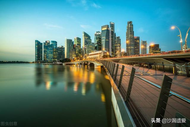 看了香港才知道，新加坡的城市规划好在哪里