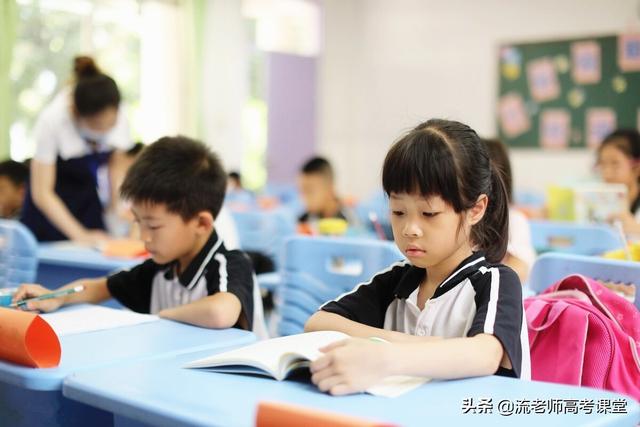 新加坡小學數學題難出“新高度”，家長看後直搖頭，學霸也做不對