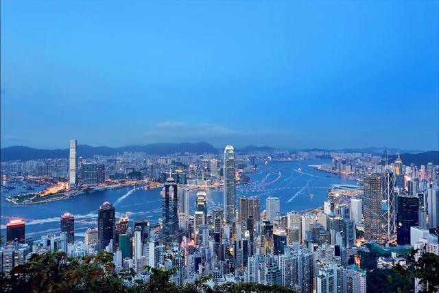 2022移民优势？新加坡还是香港？你会怎么选？