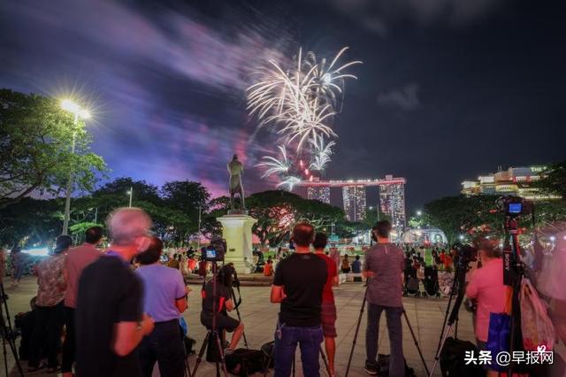 新加坡國慶慶典：齊心展堅毅 同歡向前行