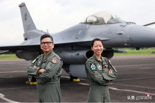 巾帼不讓須眉！新加坡國慶戰鬥機表演首次由女隊長領銜