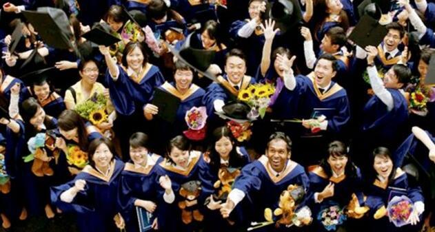 新加坡毕业生就业情况创五年新低，SMU毕业生做uber服务生