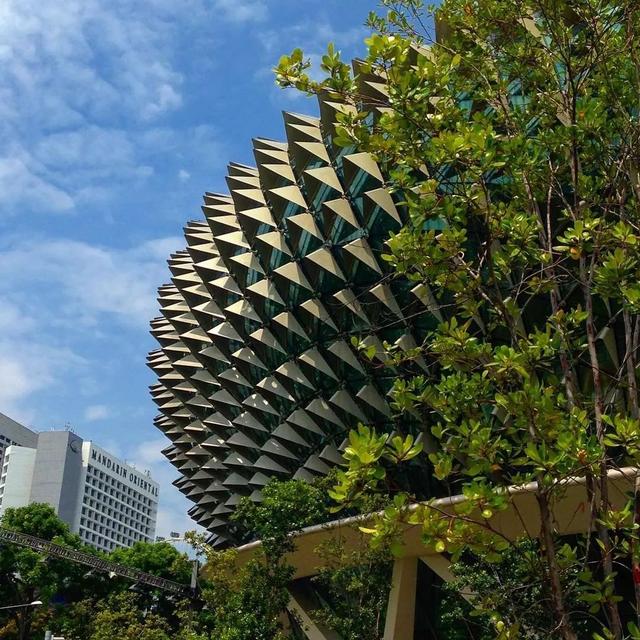 不用去迪拜，新加坡這10個現代建築也超具未來時尚感
