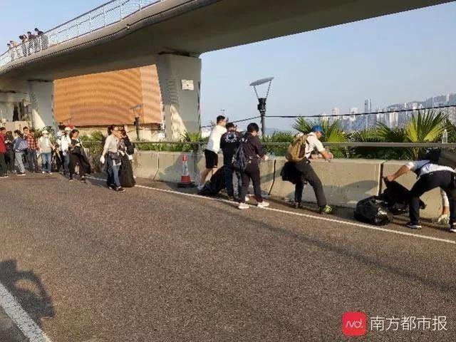 有暴徒试图经下水道逃出理工大，警方当场拘捕