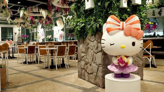 新加坡樟宜機場hello kitty咖啡館要說bye bye了
