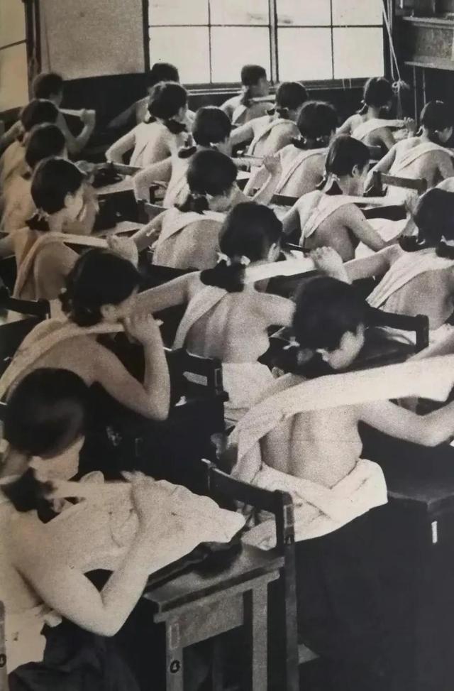 日本軍國主義的思想教育體系，從娃娃抓起