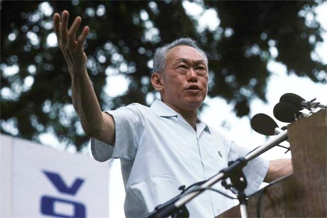 新加坡國父談美國衰落時機：這三大優勢只要還在，美國永遠不倒