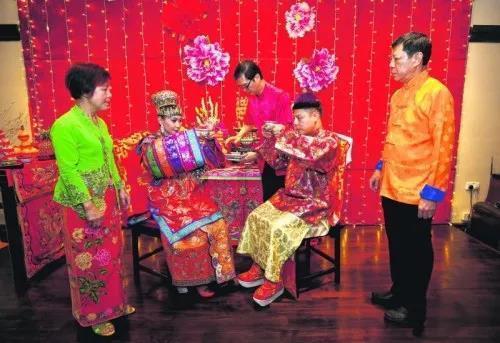 《小娘惹》带热“娘惹文化”什么是峇峇娘惹？