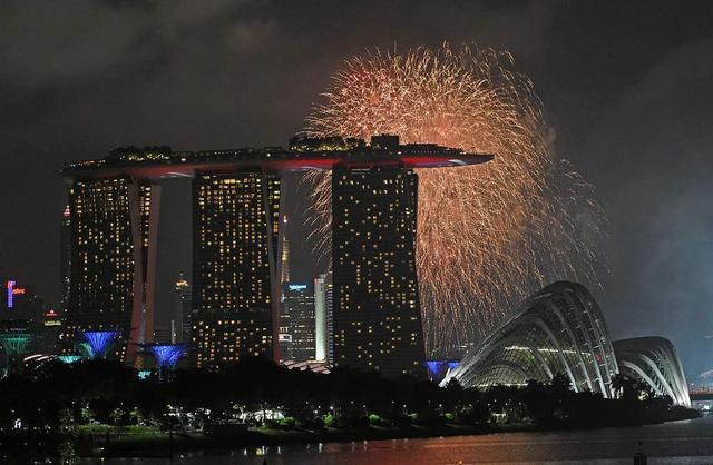 新加坡庆祝第53个国庆日，昨天你去看国庆烟花了吗？