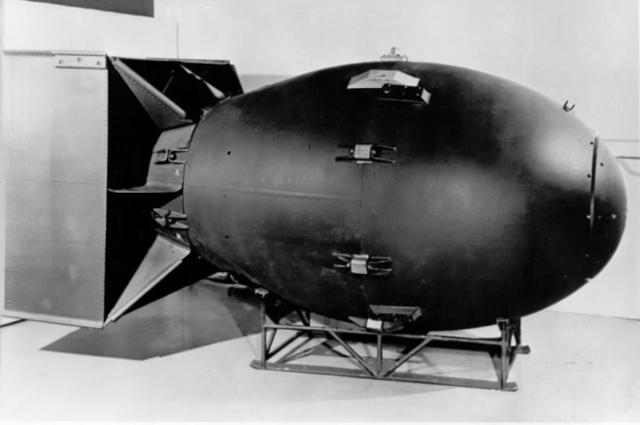 1961年，英國動用48枚核彈，計劃轟炸中國，爲何最終不敢動手？