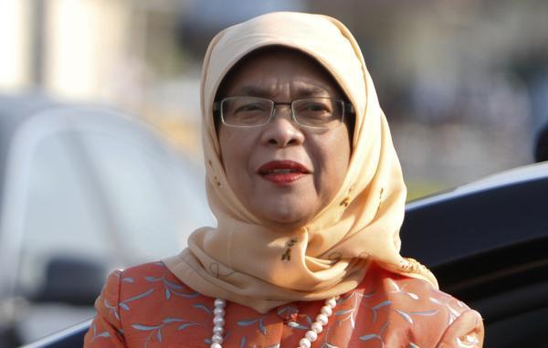 新加坡將有首位女總統：出身貧寒住租屋，“自動當選”引爭議