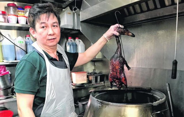 新加坡2元叉燒飯32年未漲價，堪稱現實版黯然銷魂飯