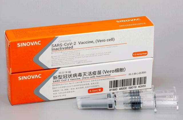 中国“国药”疫苗列入世卫组织疫苗库，新加坡购买的“科兴”呢？