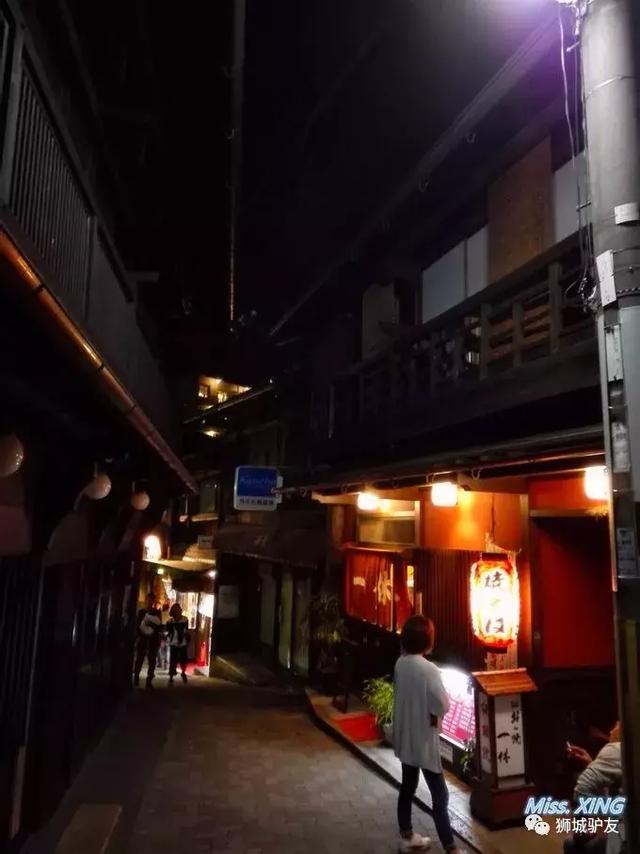 这样逛日本古都，尝遍地道街头小吃
