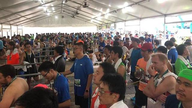 新加坡渣打銀破費辦馬拉松賽，卻遭投訴