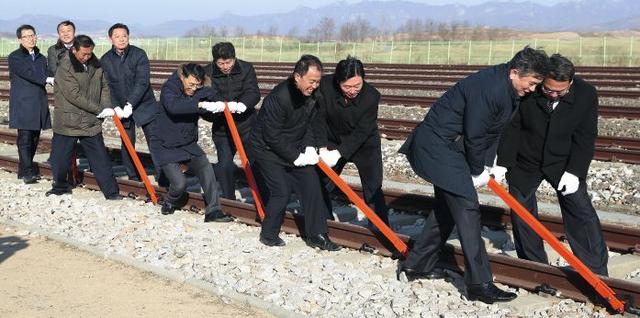 金正恩的经济“革新”，“做金正日从未做过的事情”