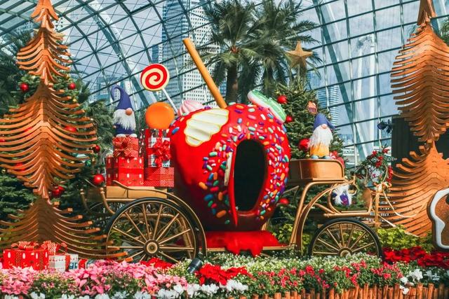8米摩天轮、苹果圣诞马车，新加坡滨海湾花园变身圣诞村