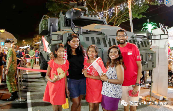 高空跳伞、邻里嘉年华、烟花秀……新加坡国庆怎么玩？超详细攻略在此奉上