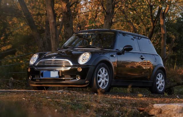 16年前的MINI，竟然还能卖30多万人民币？