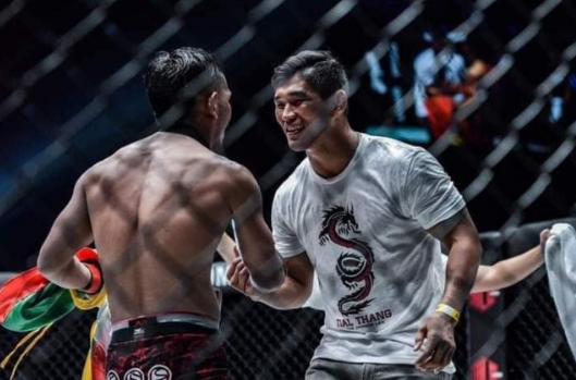 緬甸拳王昂拉安賽新加坡參賽，對手是“戰鬥民族”超級選手