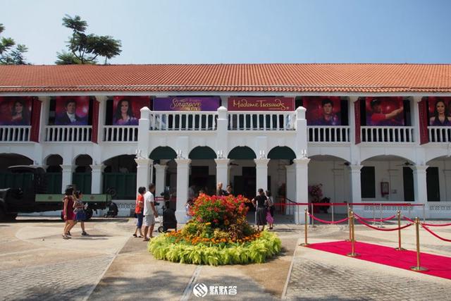 许多经典电影中的角色和场景都在这里重现，新加坡杜莎夫人蜡像馆