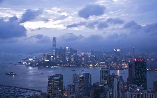 香港VS新加坡：哪里更适合做生意？