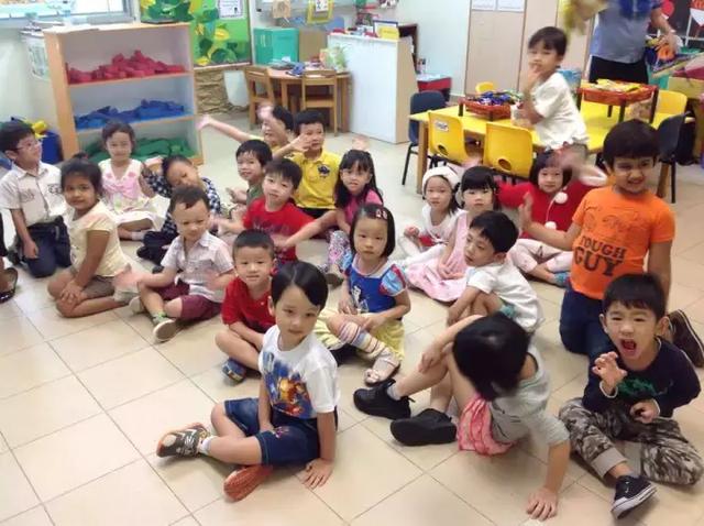 最好的学前教育体系之一，很多父母看完后都将孩子送去新加坡！
