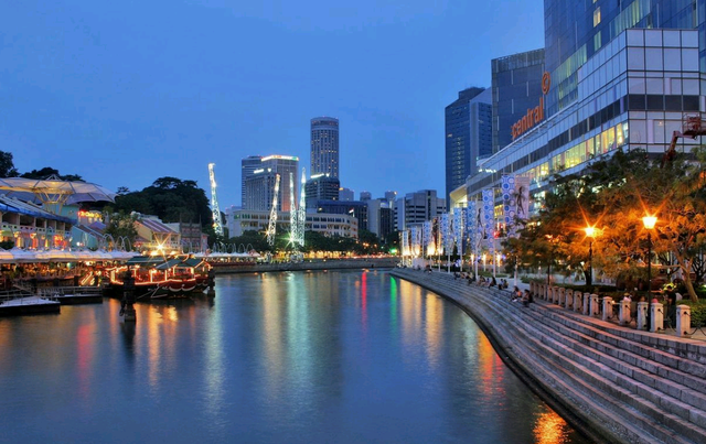 喜欢新加坡，花园城市的称号实至名归，环球影城，好玩但人也很多