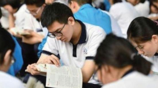 PISA排名中国学生登榜首 西媒：西中学生分数差距太大