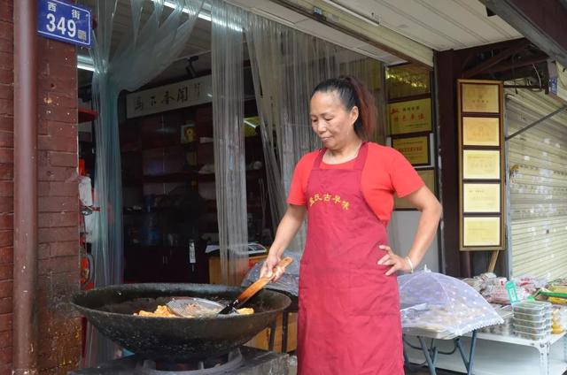 「家在鯉城」西街孟氏蒜蓉枝，香酥脆爽傳五代