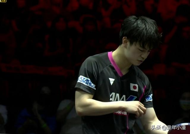 驚心動魄！新加坡大滿貫男單半決賽，樊振東驚險拿下日本小將晉級
