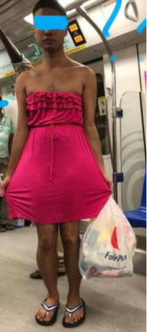 亮瞎我的眼！新加坡男子穿粉裙搭地鐵，少年采訪一下！