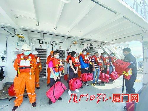 嘉庚”號科考船昨開啓南海探索之旅，全程3600海裏