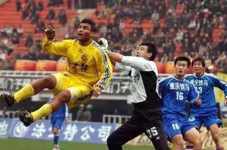 “亚洲杯”落户中国：西安，足球的沉浮与变迁 | 城市故事