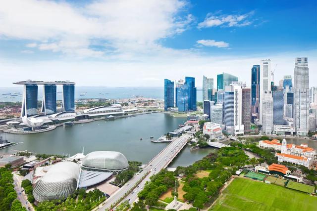 在新加坡，华为不仅新成立AI学院，还要交更多的生态朋友