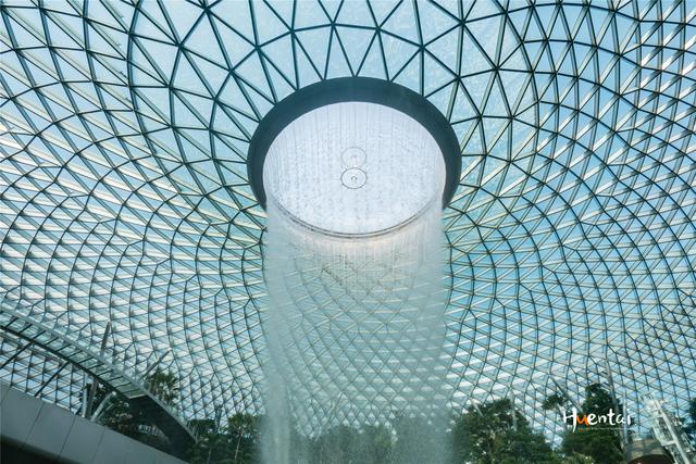 跟着《周游记》玩新加坡，推荐全球最佳机场，感受花园美景
