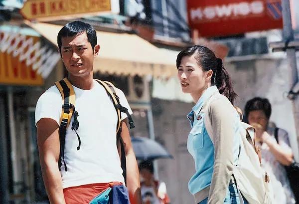 1994年，梁铮爲跻身一線出演大尺度激情戲，片中的李婉華驚爲天人